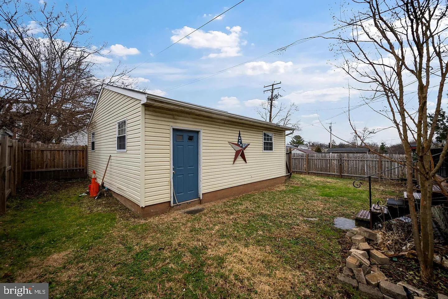 1 bed, 1.0 bath, 1632 sqft, $1,100 — Photo 2