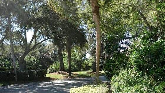 1st image of 551 Shores Dr