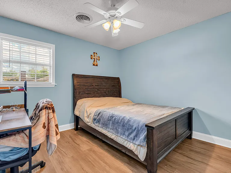 313 Hillfield Cv — Photo 20