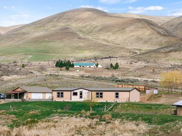 486 Elk Ridge Lane, Selah, WA 98942