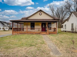 213 N Willow Ave, Erwin, TN 37650