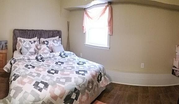 4th image of 132 N Jefferson Davis Pkwy #132A