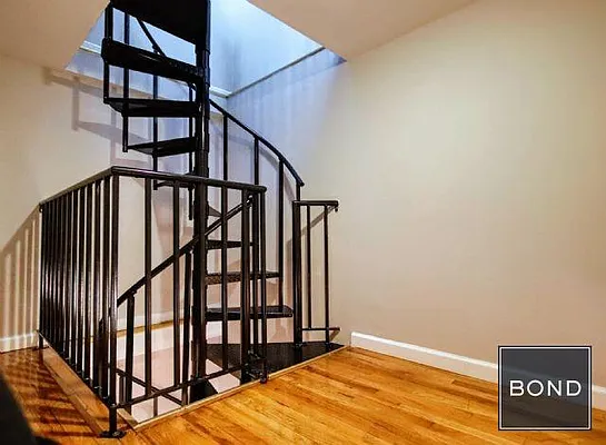 Rented by Bond New York | media 8