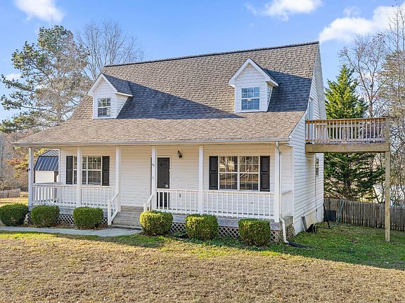 3rd image of 3578 Stone Dr SE