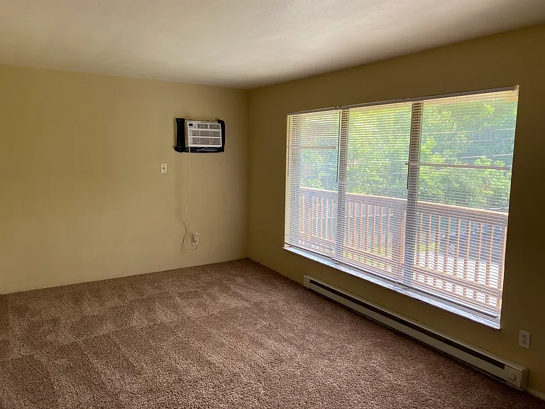 209 Castellano Dr #8 — Photo 9
