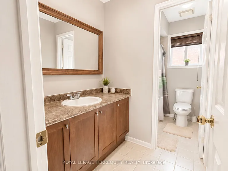 1215 Wadebridge Cres #UPPER — Photo 14