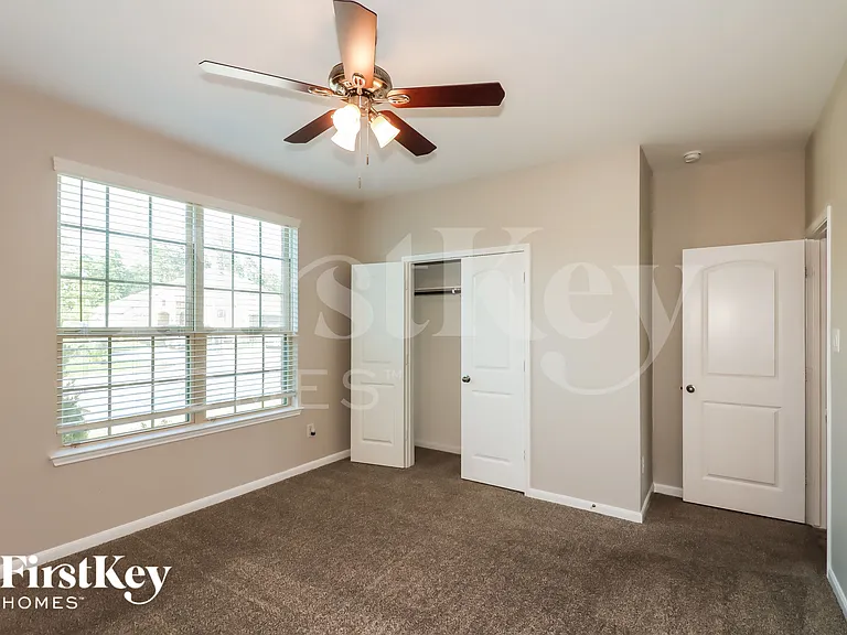 28008 Langsdale Ct — Photo 13