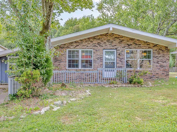 1399 W Homestead Dr, Boonville, IN 47601