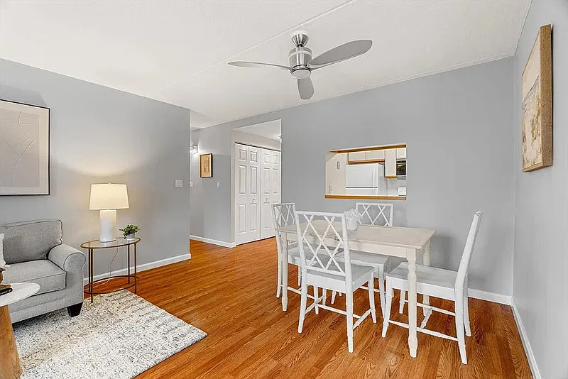 1 bed, 1.0 bath, 729 sqft, $1,620 — Photo 3