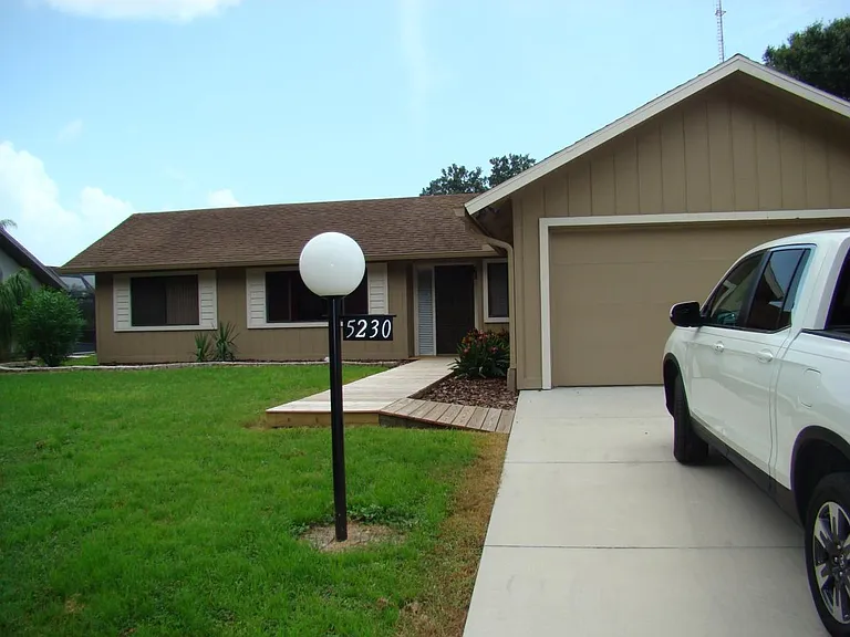 5230 Cedar Hammock Pl — Photo 1