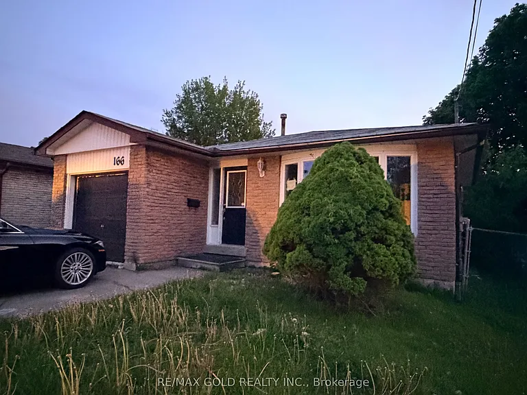 166 Harmony Rd S — Photo 2