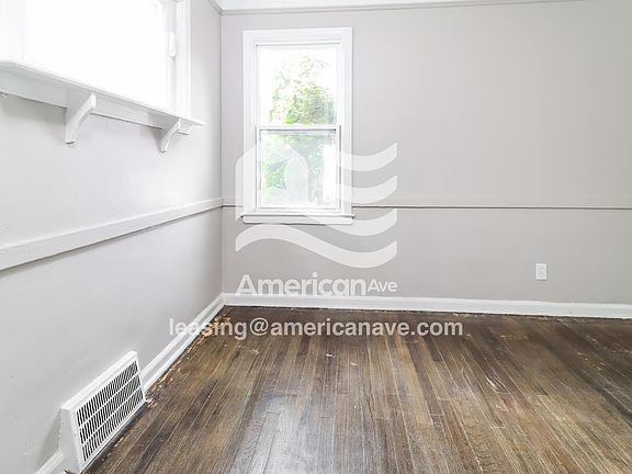 5-Living Room