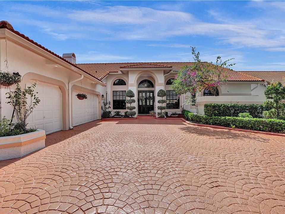 1st image of 2111 Cherry Hills Way