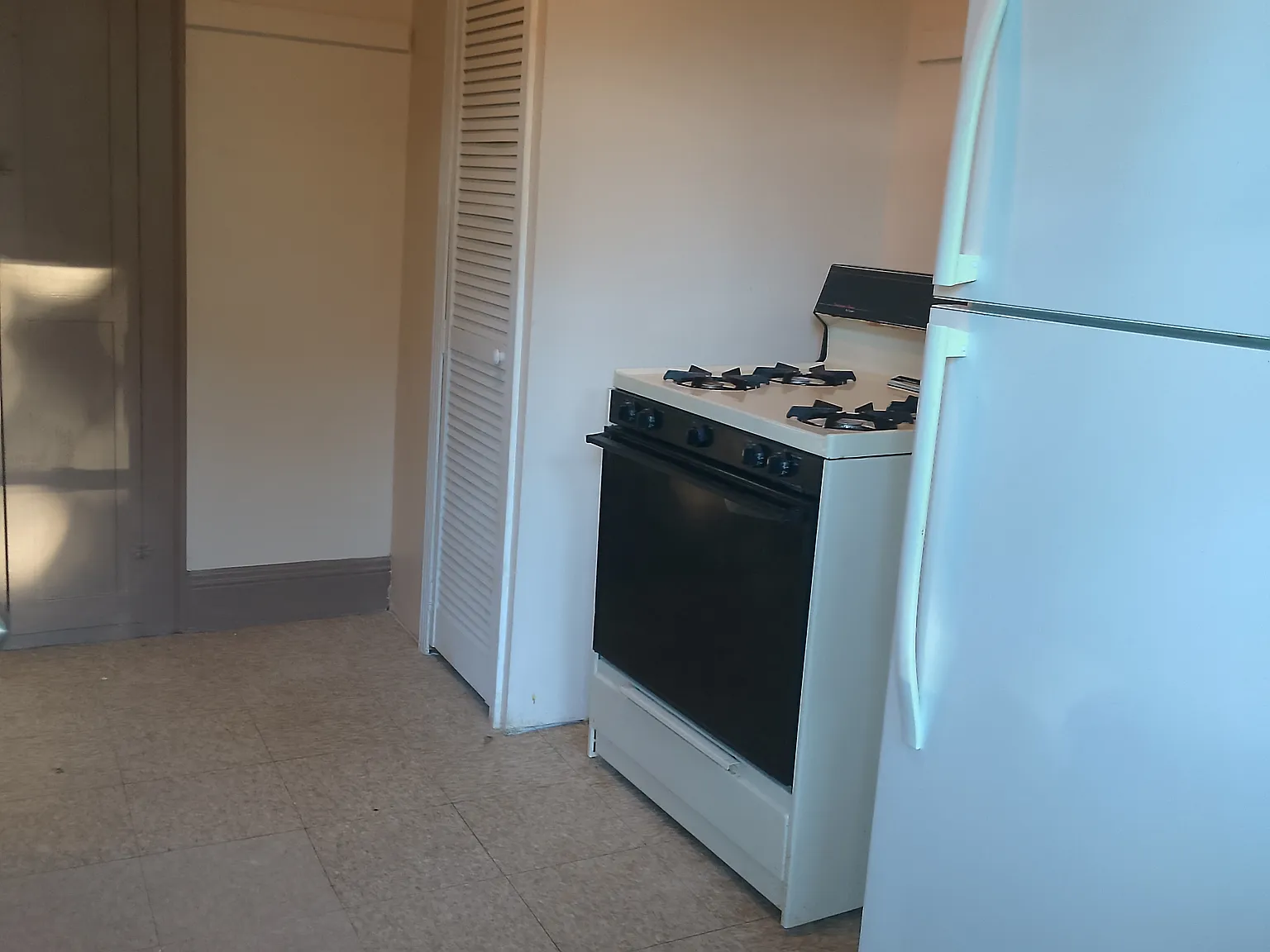1 bed, 700 sqft, $850 — Photo 3