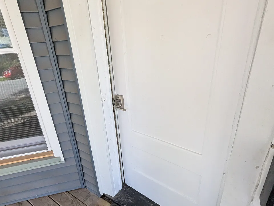 93 Prince St #2