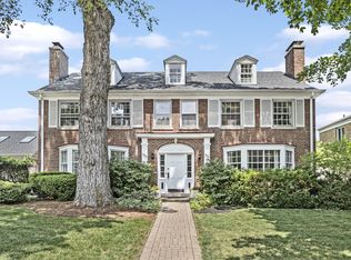 3033 Central St, Evanston, IL 60201
