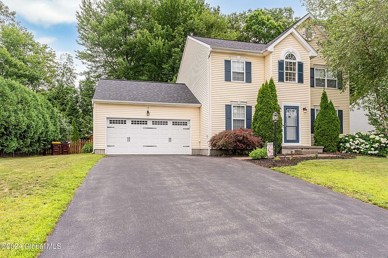 2nd image of 830 Salem Drive