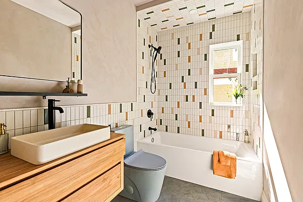 Bathroom, photo 5