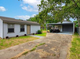 118 4th St, San Leon, TX 77539
