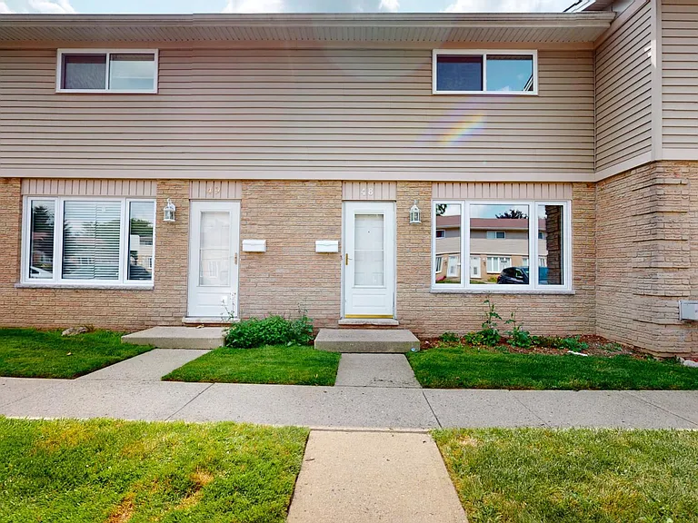 320 Westminster Ave #48 — Photo 1