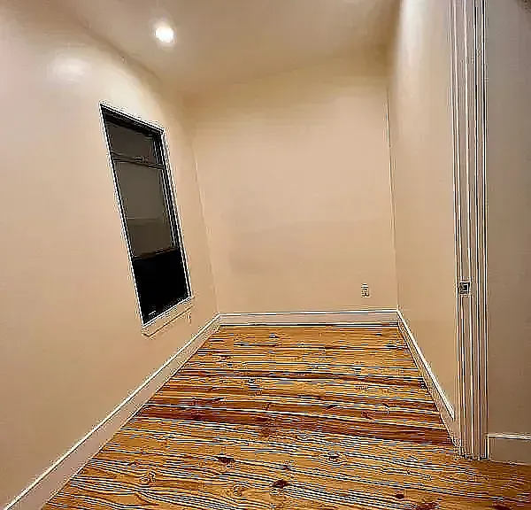 570 Evergreen Ave #2A — Photo 7