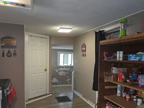 4th image of 1115 Griswold St
