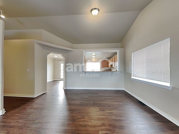5th image of 1327 Whitehouse Ave