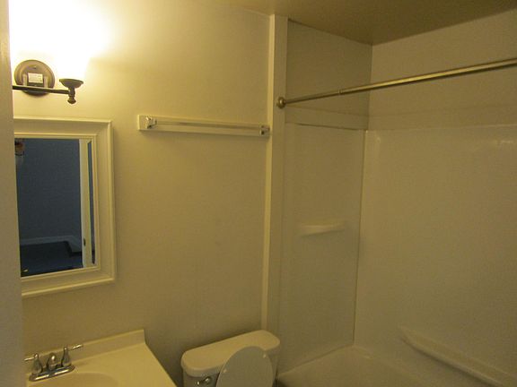 5th image of 2219 Sedgewick Dr