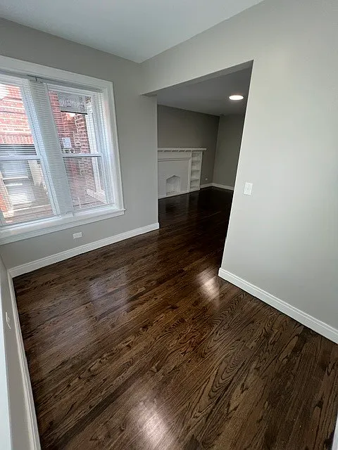 Carpenter — Photo 2