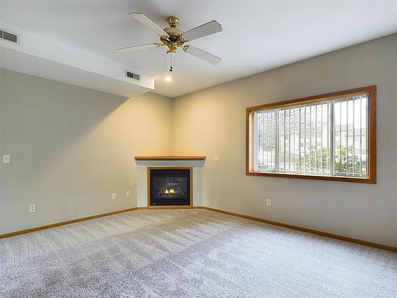 3rd image of 930 23rd Avenue Pl APT 2