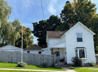 7 Franklin St, Carthage, NY 13619