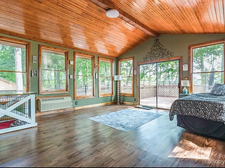 318 Wellington Dr — Photo 19