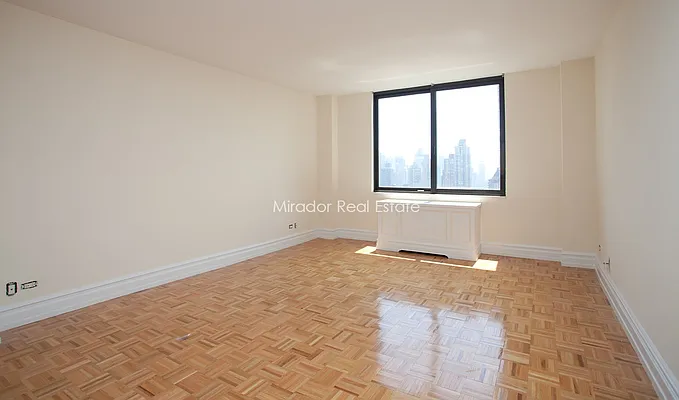 Rented by Mirador Real Estate | media 23