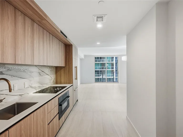 77 SE 5th St #2307 — Photo 6