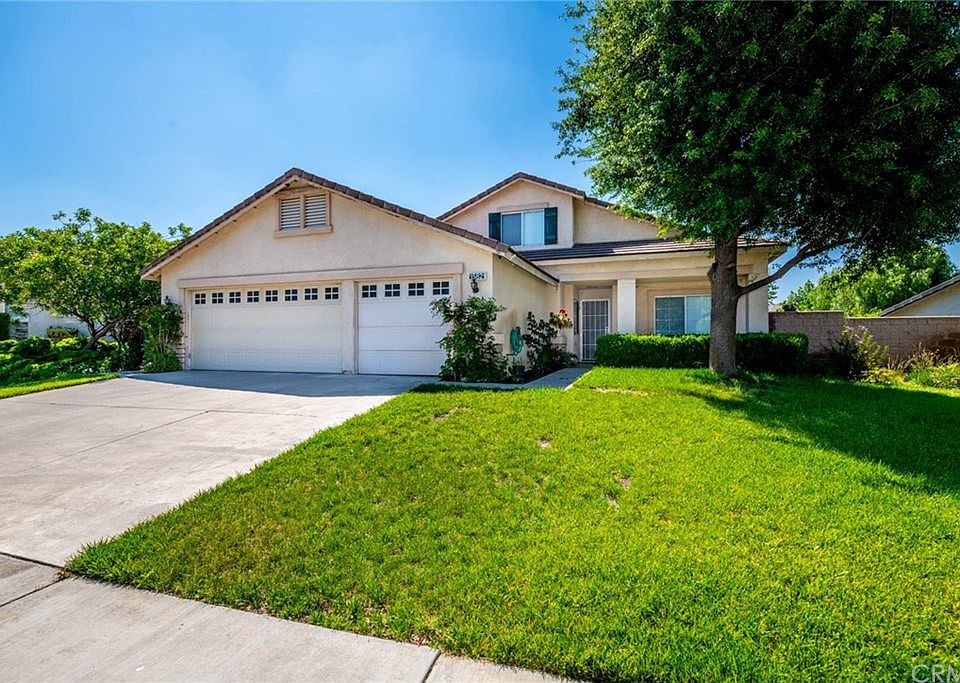 1st image of 15821 Cascade Dr