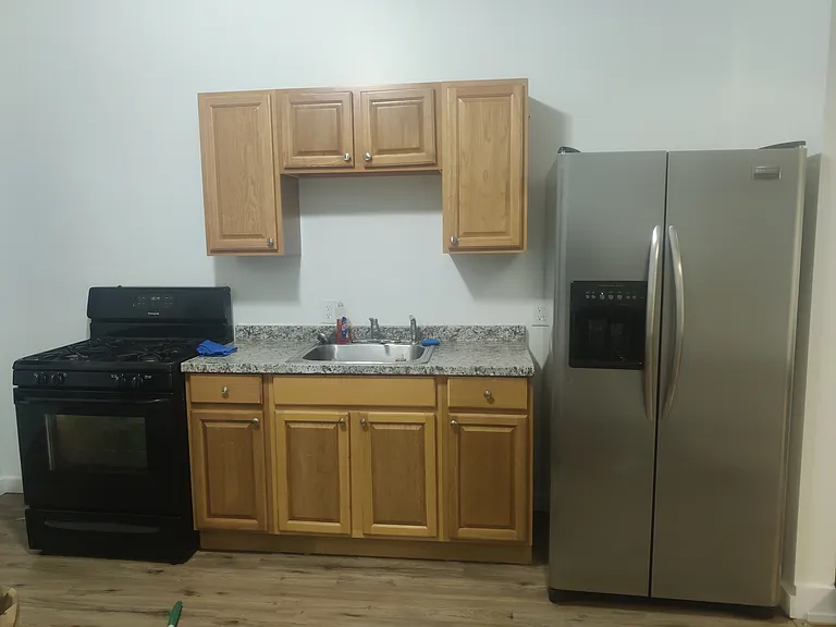 145 W Delavan Ave — Photo 5