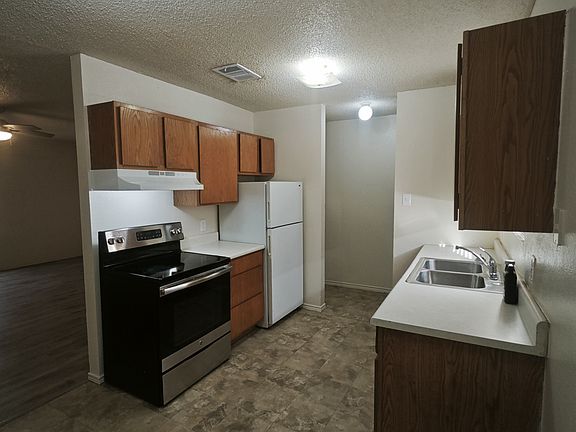 3rd image of 1514 82nd St Unit B