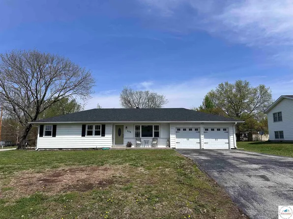 115 W Sundale Dr, Clinton, MO 64735