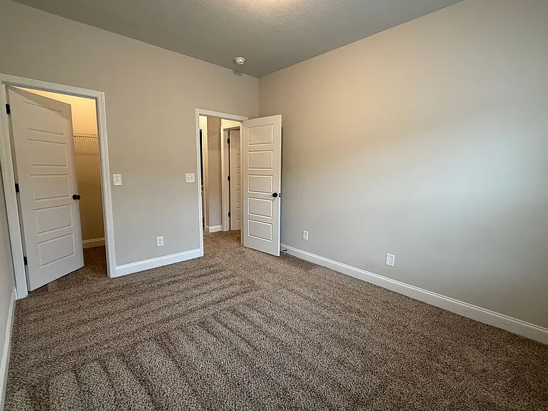 1008 Swan Ct — Photo 19
