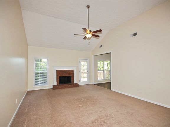 3rd image of 2932 Oak Vista Way