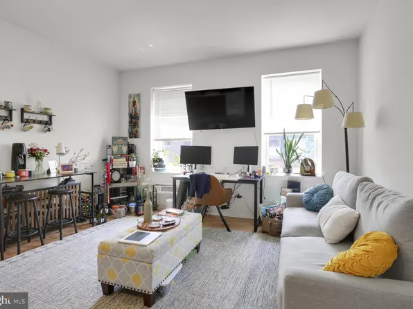 2137 Spruce St, Philadelphia, PA