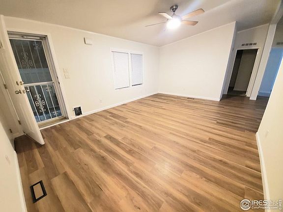 4th image of 1726 Garnet St #126