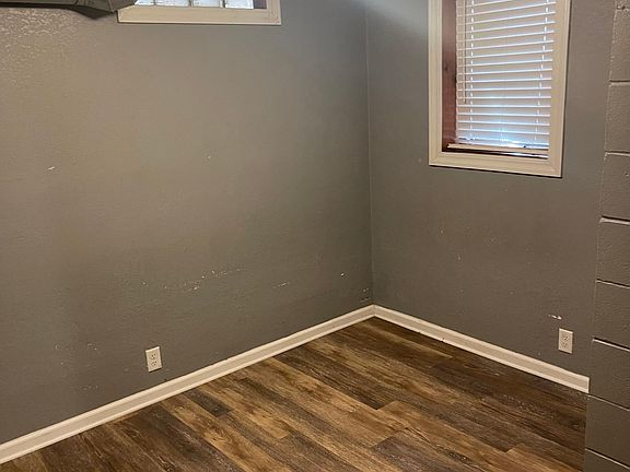3rd image of 613 S 3rd St APT 2
