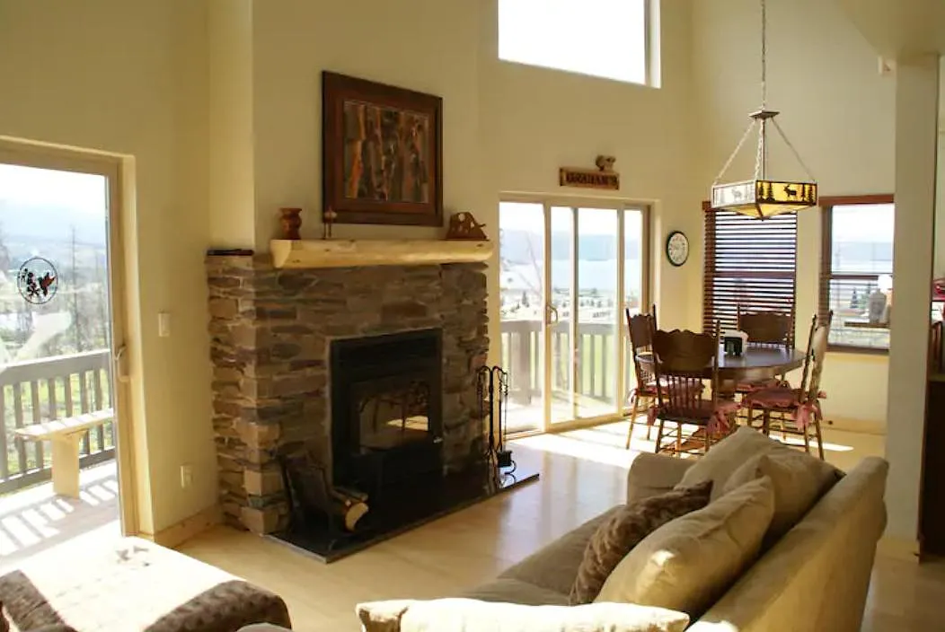 207 County Road 4038 — Photo 4