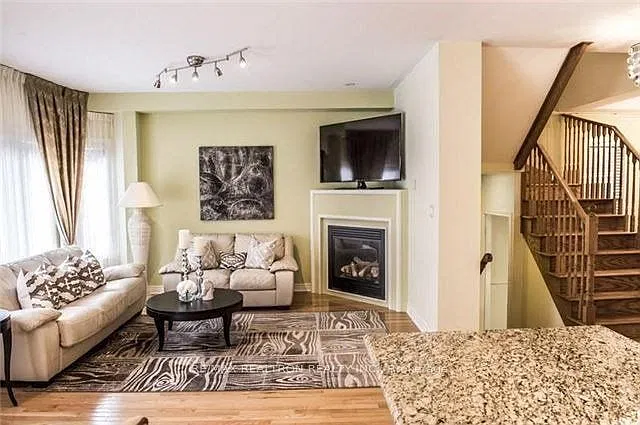 5 bed, $4,250 — Photo 2