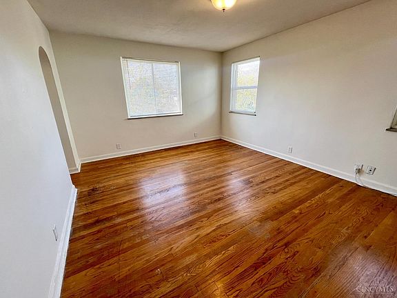 3rd image of 1410 Marlowe Ave