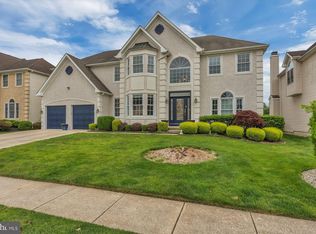 413 W Country Club Dr, Mount Holly, NJ 08060