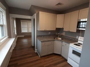 569 E Broad St #A, Souderton, PA 18964
