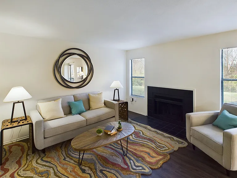 Stoney Brooke Apartments — Photo 7