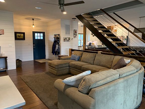 5th image of 40 Charleston Pl